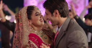 Kartik Aaryan & Bhumi Pednekar in Pati Patni Aur Woh (2019)-cinemabaaz.xyz